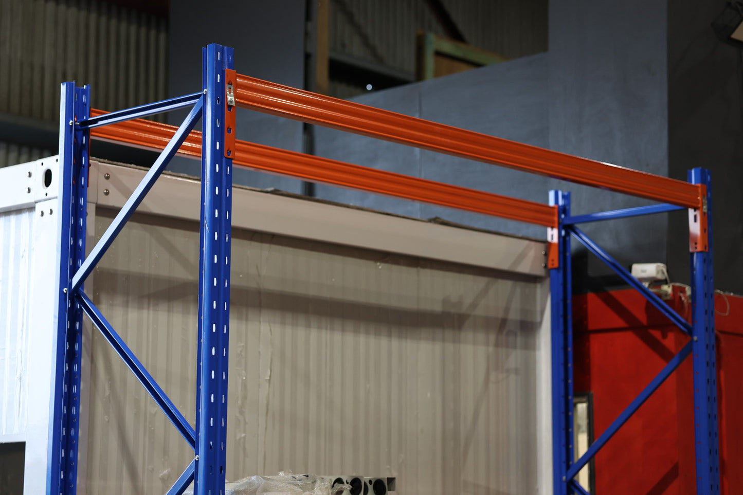 2591mm Steel Pallet Racking Beam – Orange, 2-Tonne Capacity