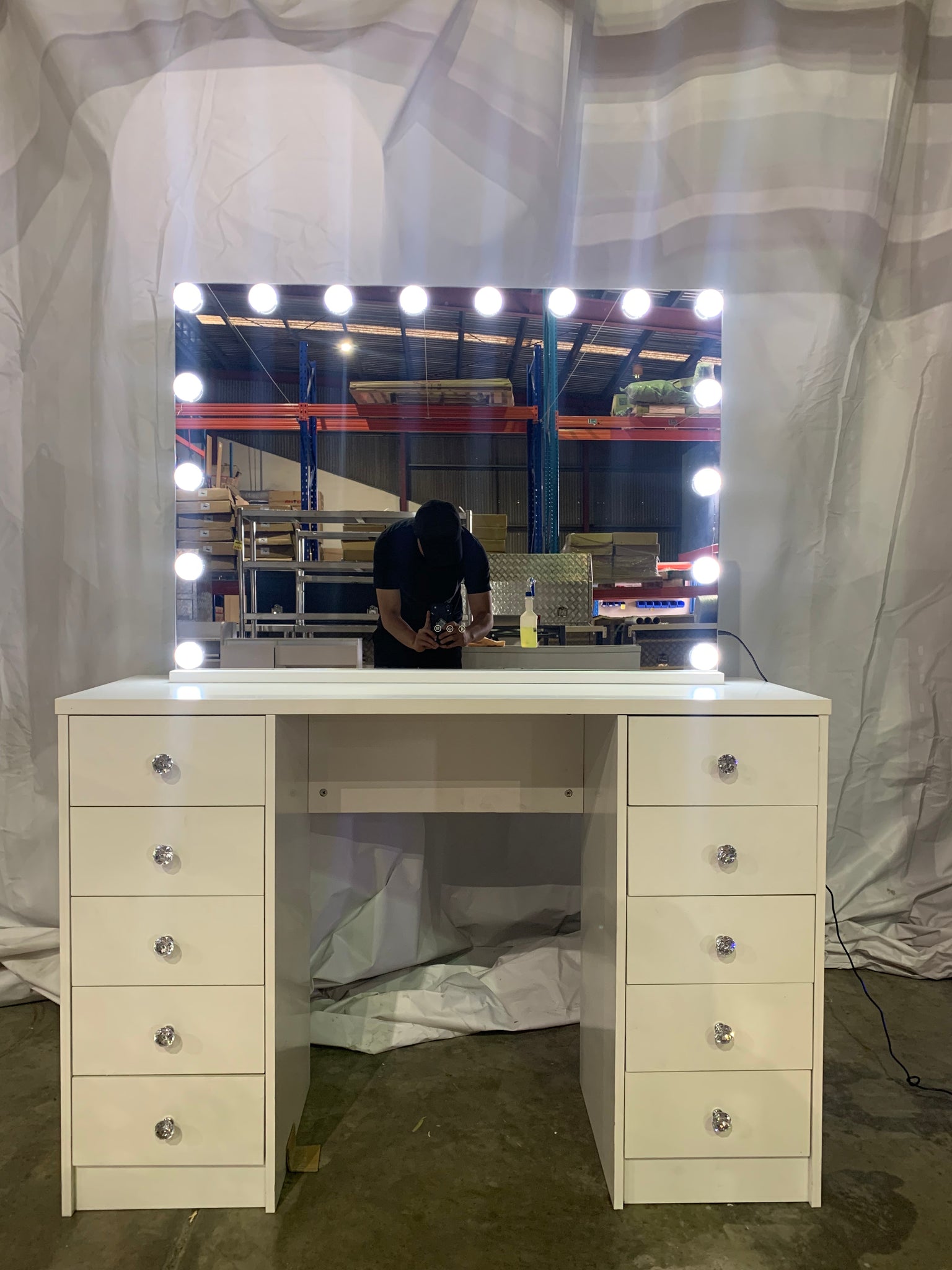 WHITE MAKE-UP DRESSER TABLE WITH LED MIRROR WITH 10 DRAWERS KL-DS07