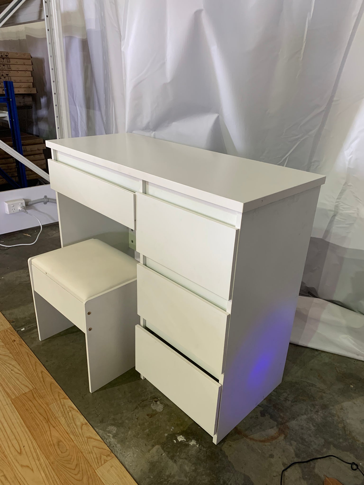 20% off (Brisbane only) WHITE MAKE-UP DRESSER TABLE WITH LED MIRROR WITH DRAWERS & PULL OUT CHAIR KLDS05