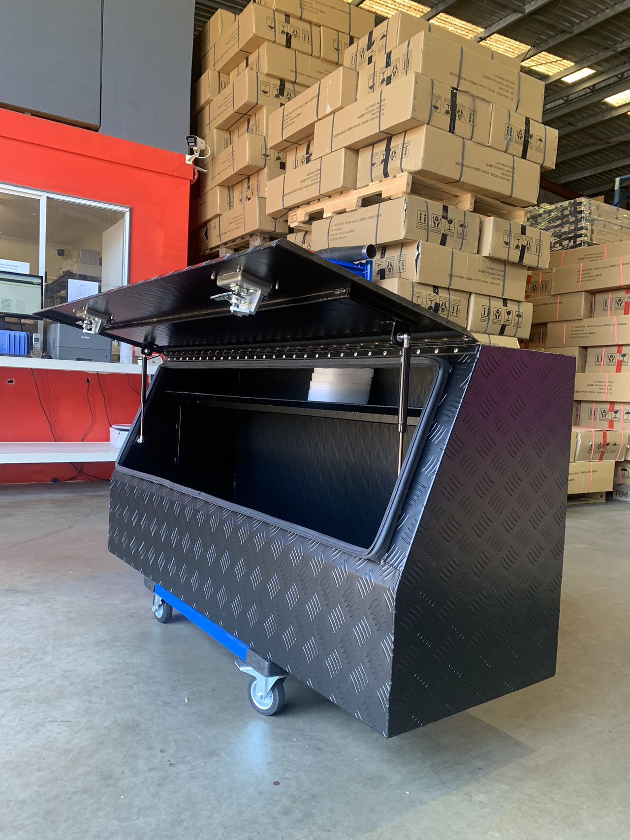 Aluminium Checkerplate Tool Box 145cm Half-Open Lid Black UTE