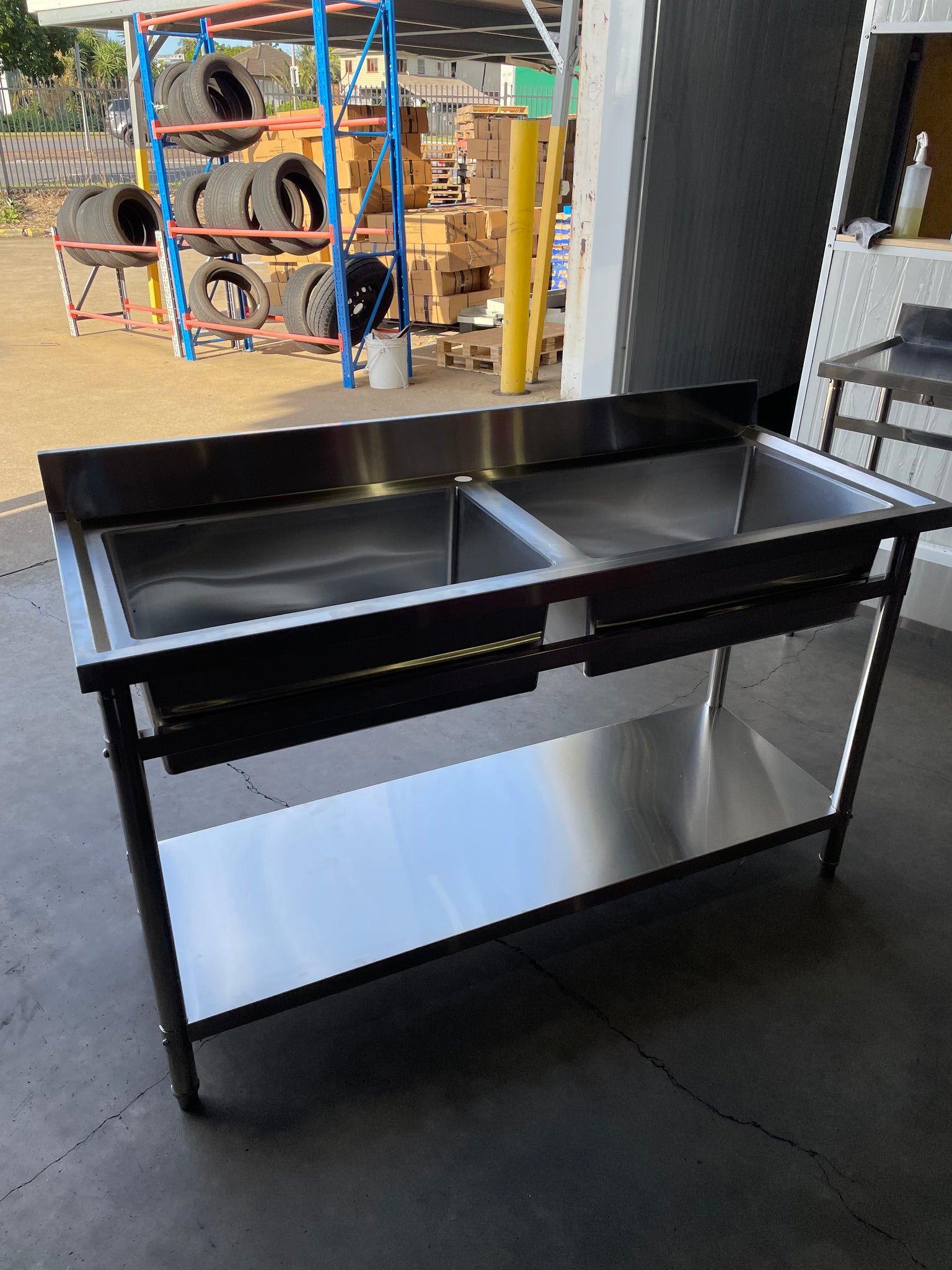 (BRISBANE & SYDNEY ONLY) 1500mmW X 600mm D X 900mm H Double Stainless Sink With 120mm Splashback (Copy)