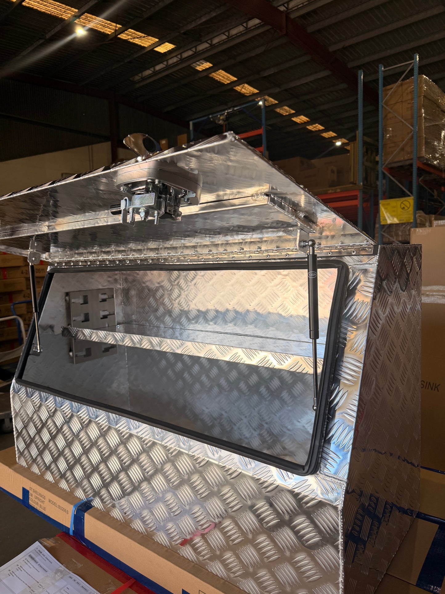 (Half Open) 120cm(L) x 50cm(D) x 70cm(H) Aluminum Checkerplate Tool Box for UTE & Trailer Storage (Sliver)