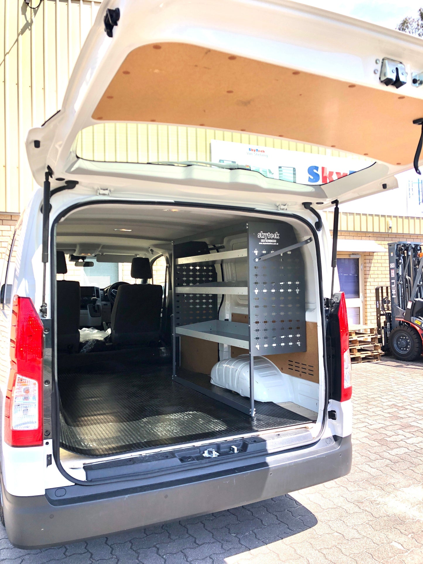 4-Tier Van Shelving Unit with Storage Bins 85x43x129cm