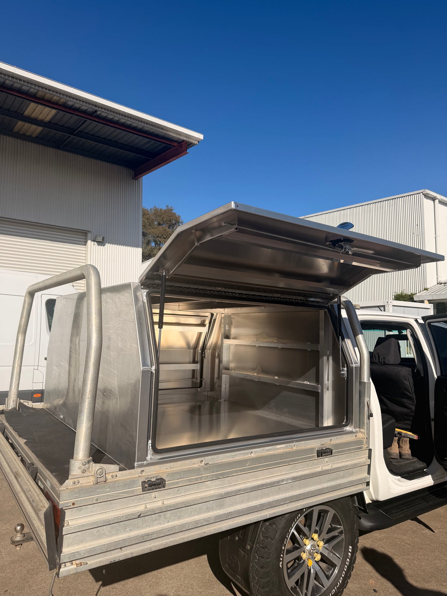 1500 × 1770 × 850mm Aluminium Ute Canopy – Silver