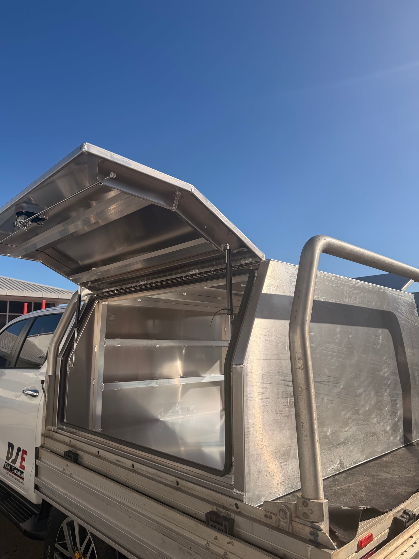 1500 × 1770 × 850mm Aluminium Ute Canopy – Silver
