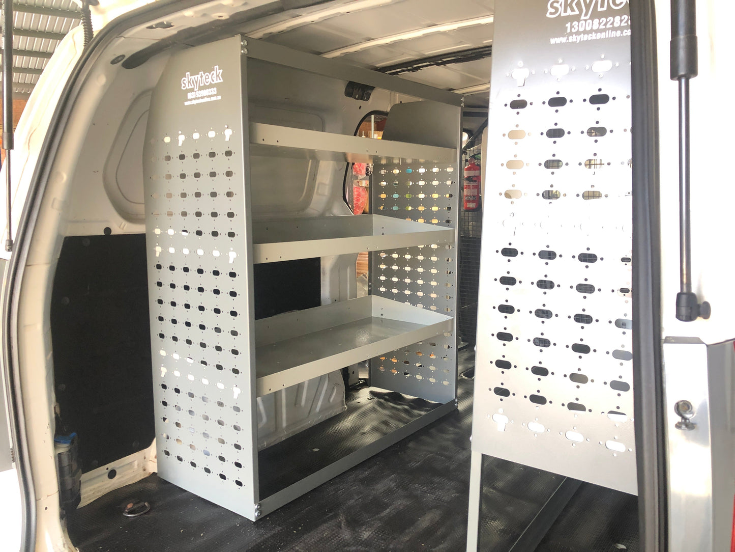 4-Tier Van Shelving Unit with Narrow Storage Bins 85x43x129cm