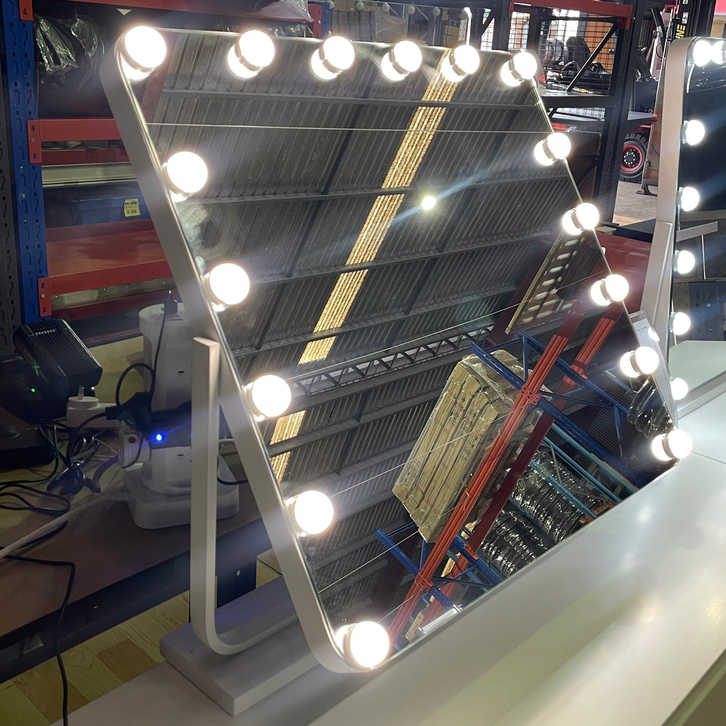 White Make-up Hollywood Led Mirror Hollywood Style LED Vanity Mirror Lights with dimmable Bulbs, USB Cable-  SIZE: 58CM X 46CM ML-DS08