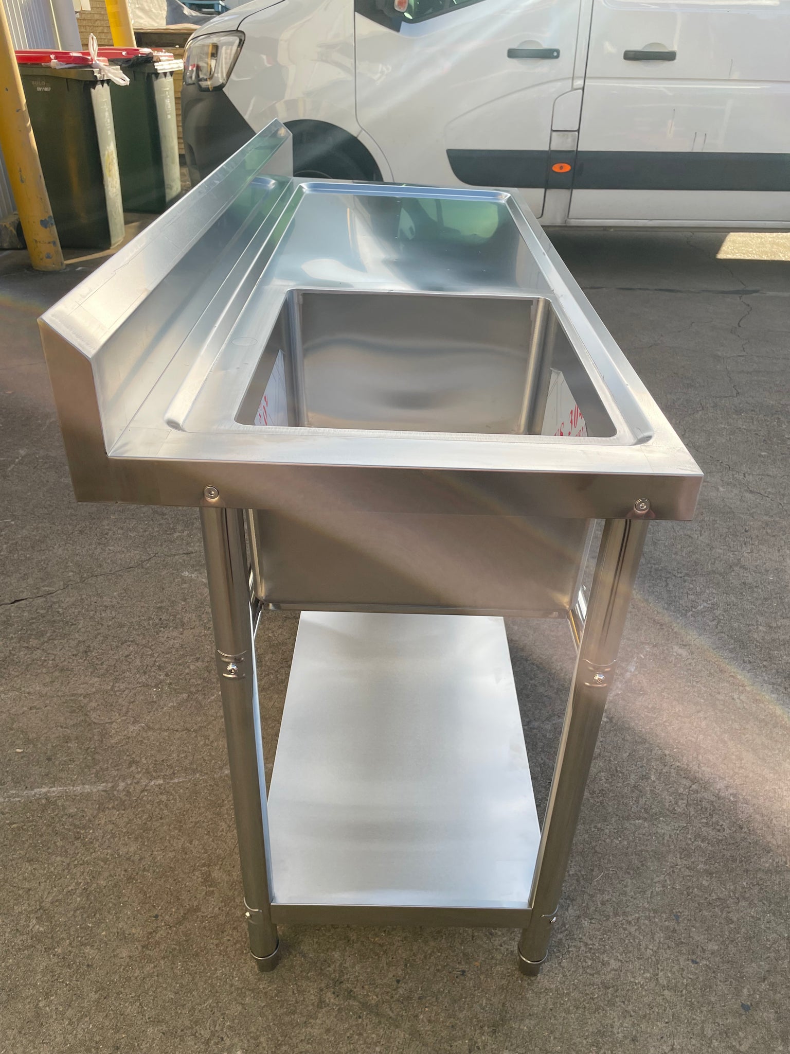 (BRISBANE ONLY) 1500mmW X 600mm D X 900mm H Single Left Stainless Steel Commerical Kitchen Sink With 120mm Splashback