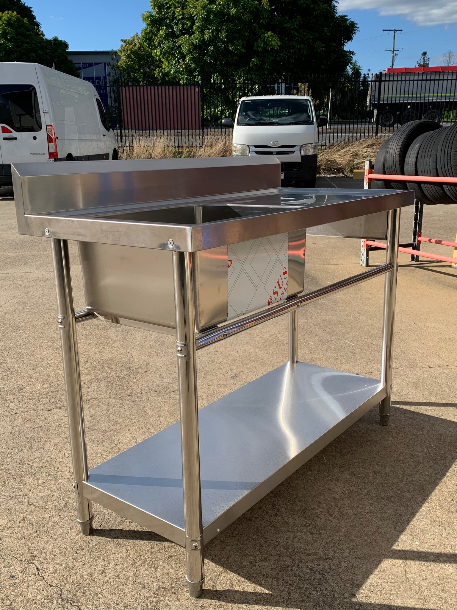 (BRISBANE ONLY) 1500mmW X 600mm D X 900mm H Single Left Stainless Steel Commerical Kitchen Sink With 120mm Splashback