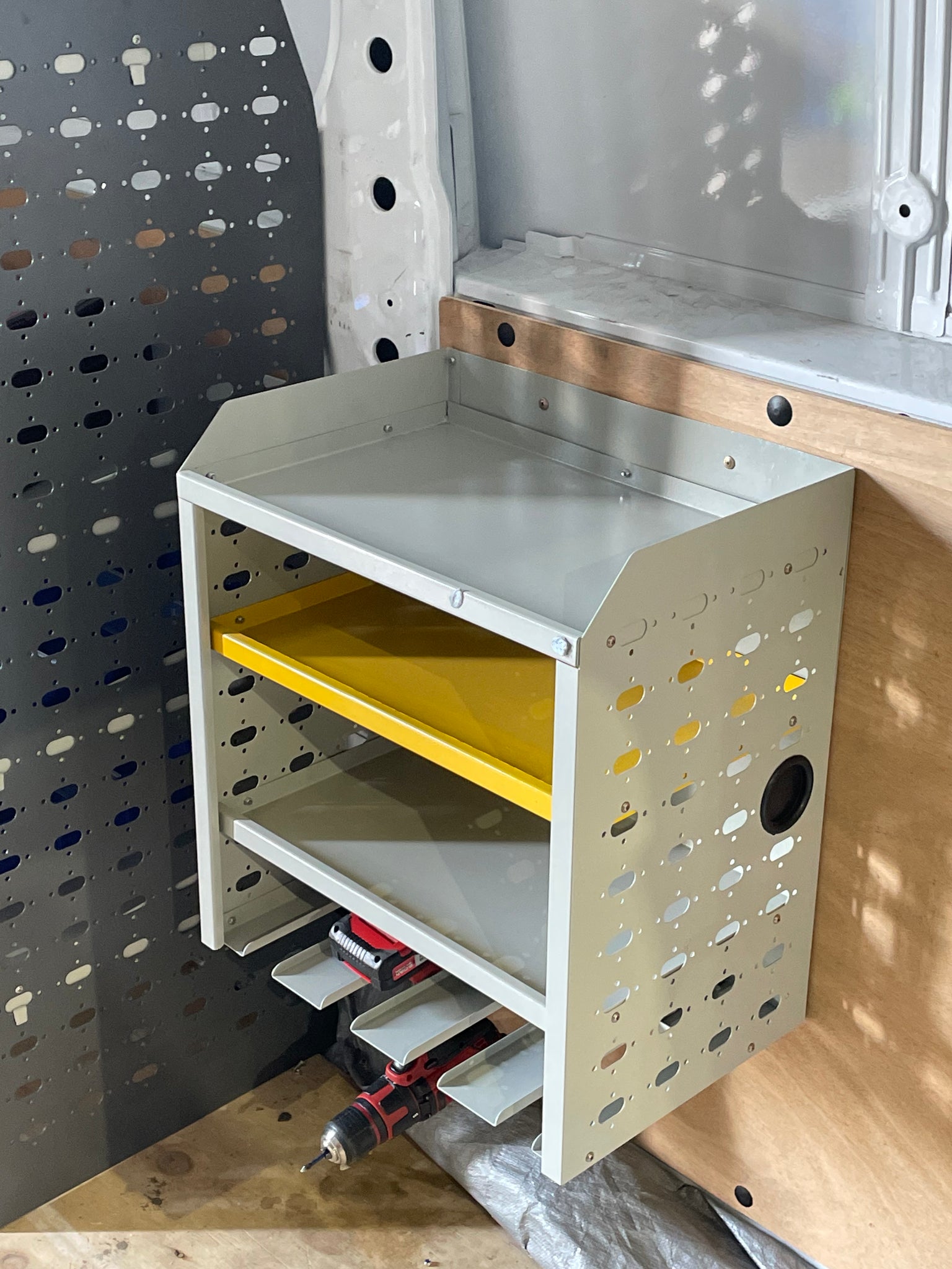 WALL-MOUNT 3 TIER RACK WITH DRILL HOLDERS VSA29
