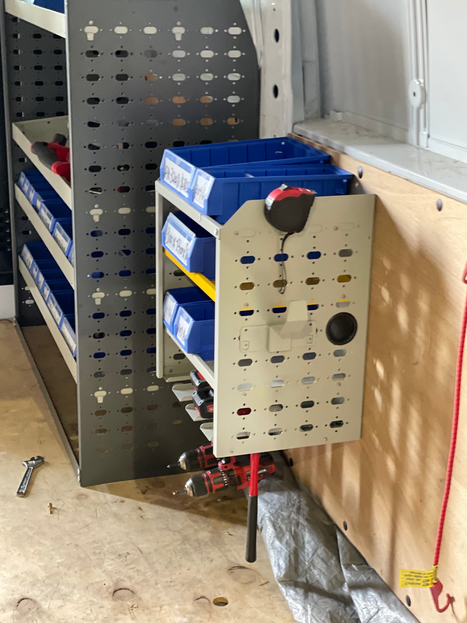 WALL-MOUNT 3 TIER RACK WITH DRILL HOLDERS VSA29