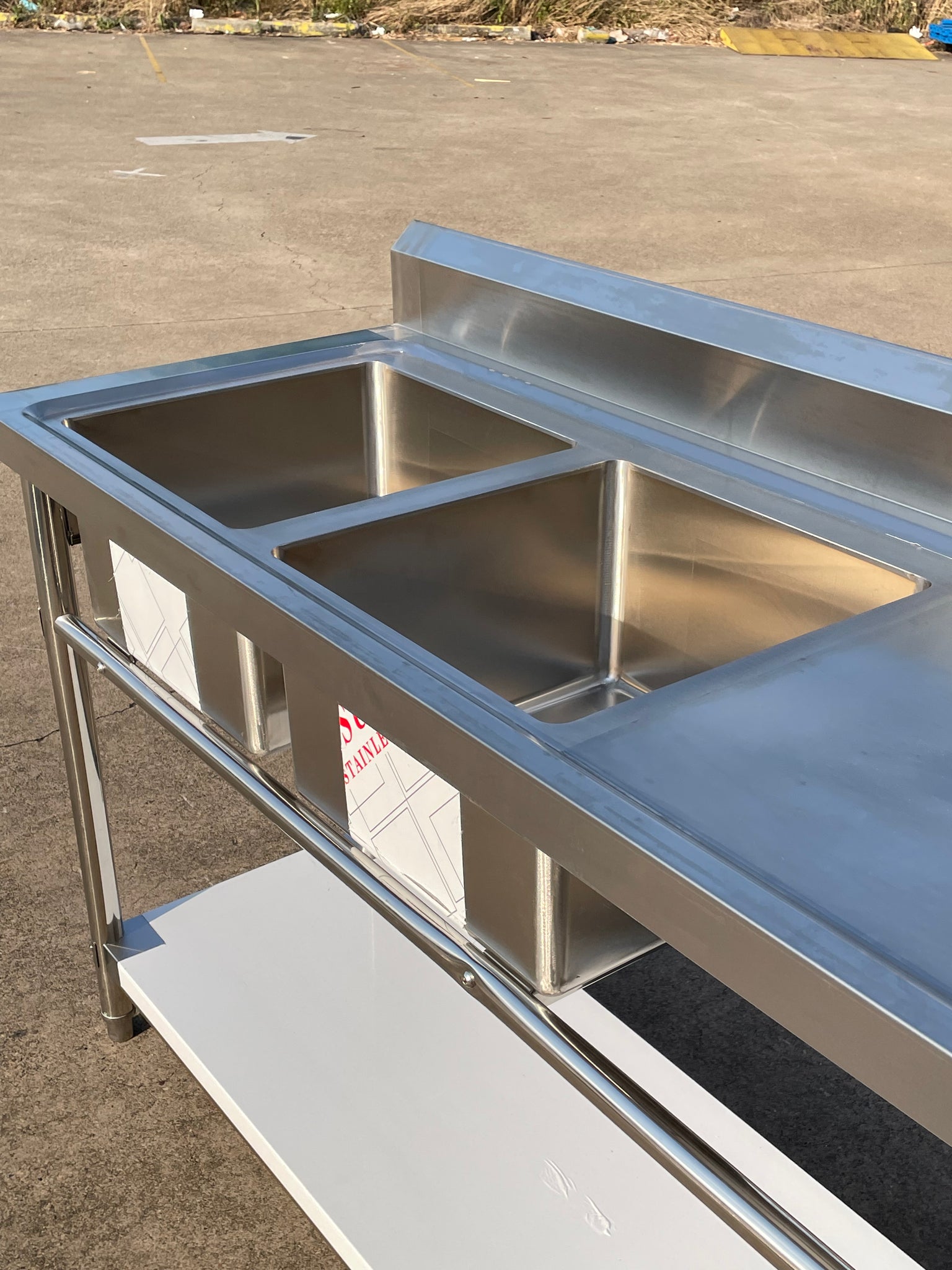 (BRISBANE ONLY) 1500mmW X 600mm D X 900mm H Double Stainless Steel Commerical Kitchen Sink With 120mm Splashback