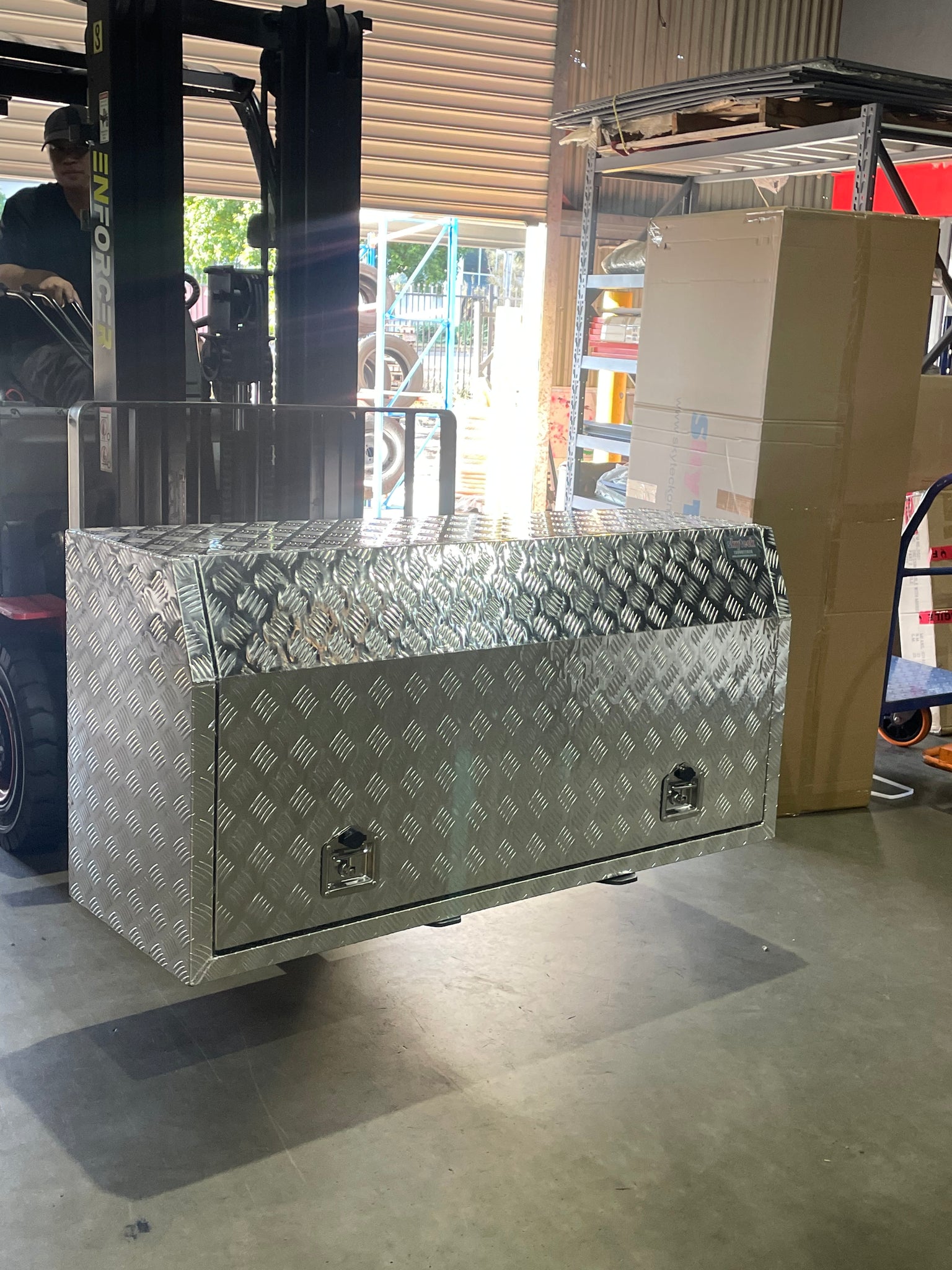 (Full Open) 170cm(L) x 50cm(D) x 70cm(H) Aluminum Checkerplate Tool Box for UTE & Trailer Storage (Sliver)