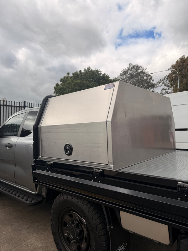 Silver aluminium ute canopy